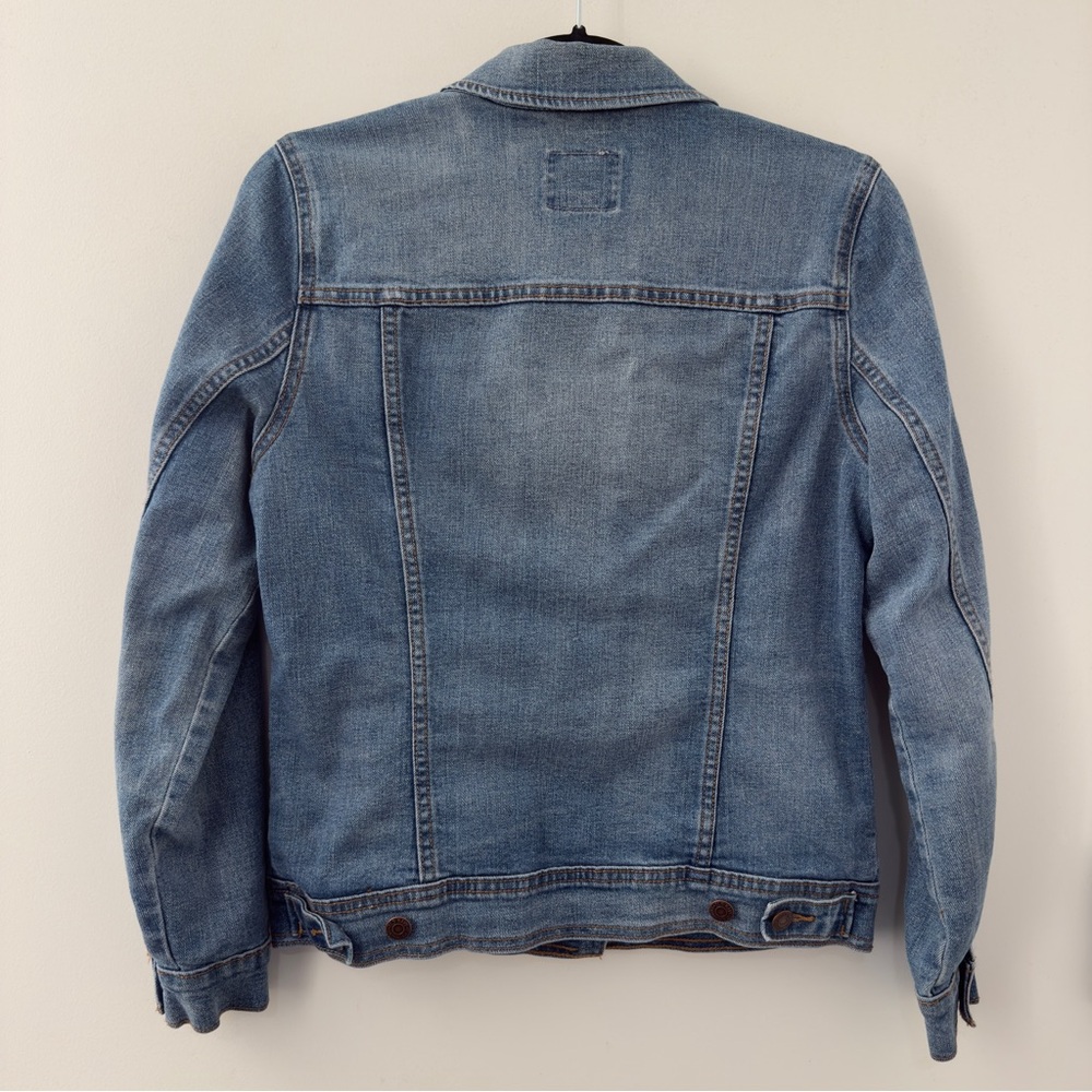 Old Navy Denim Jean Jacket Size Medium M Blue Cotton Stretch Everyday Casual - Picture 5 of 5